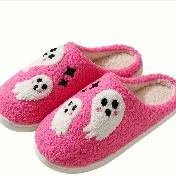 Shoes - Pink Ghost Design Women's Slippers